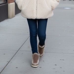 Mou moccasins